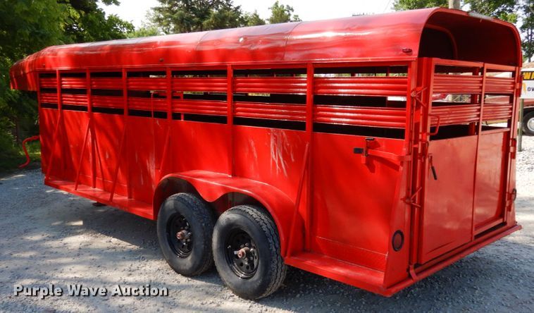 image for item IL9479 1992 Maxwell  livestock trailer