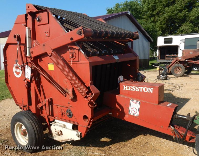 image for item IL9802 1982 Hesston 5510  round baler