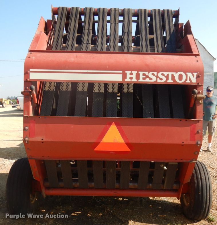 image for item IL9802 1982 Hesston 5510  round baler