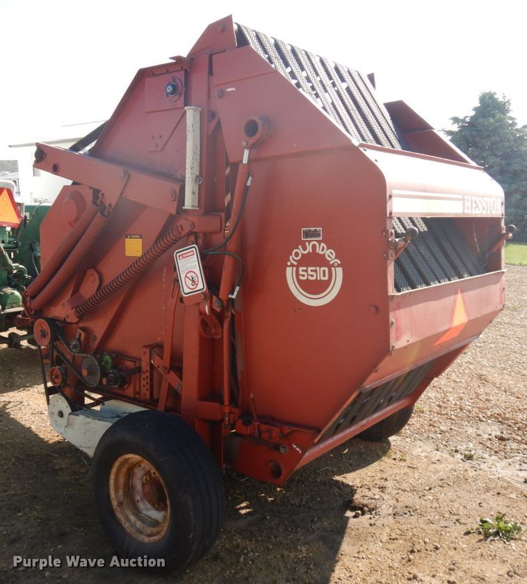image for item IL9802 1982 Hesston 5510  round baler
