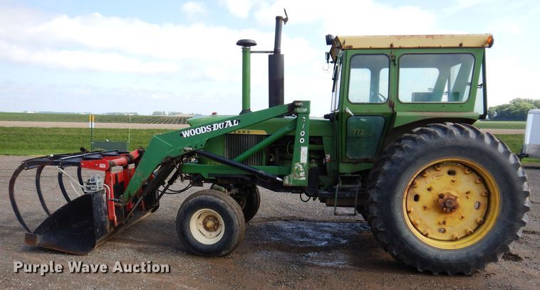 image for item IQ9535 John Deere 4320  tractor