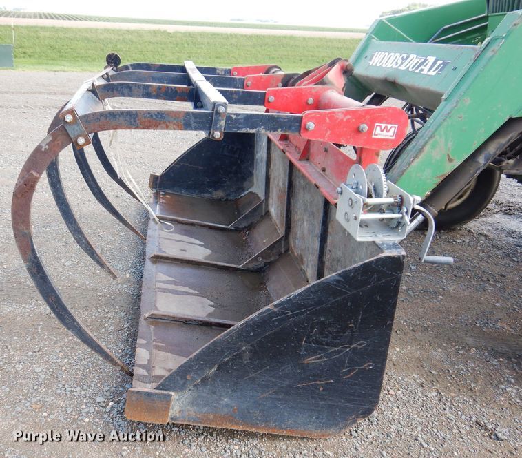 image for item IQ9535 John Deere 4320  tractor