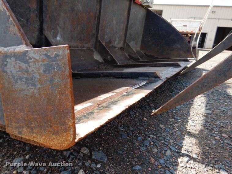 image for item IQ9535 John Deere 4320  tractor