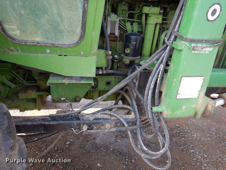 image for item IQ9535 John Deere 4320  tractor