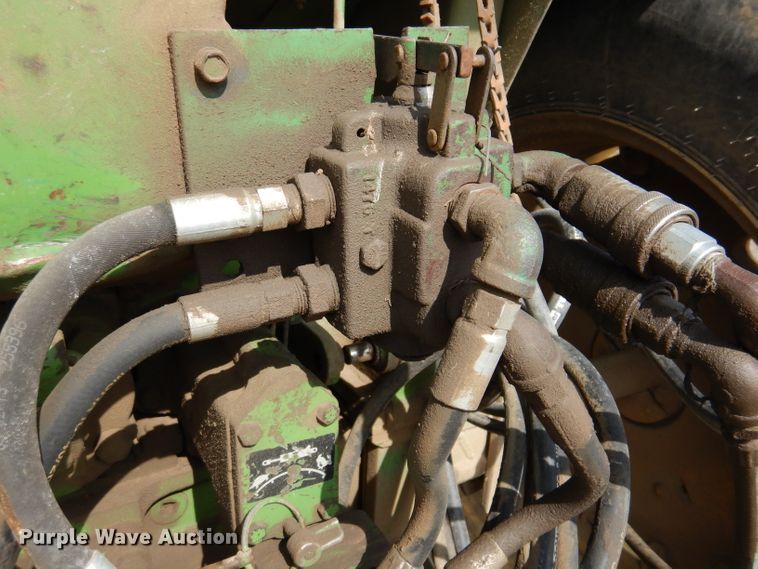 image for item IQ9535 John Deere 4320  tractor