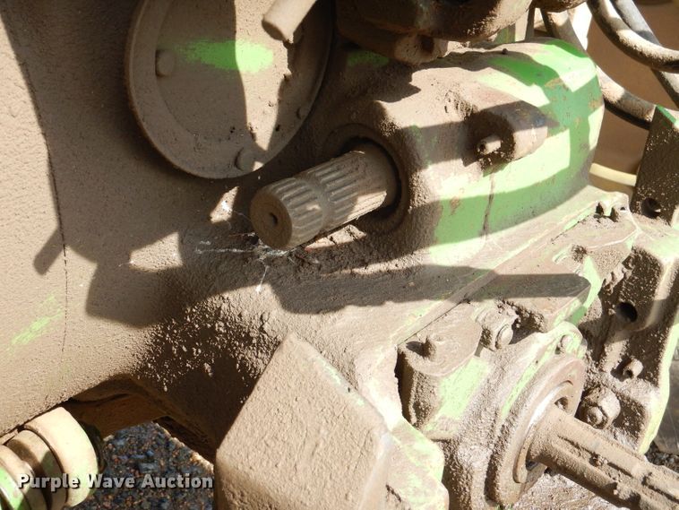 image for item IQ9535 John Deere 4320  tractor