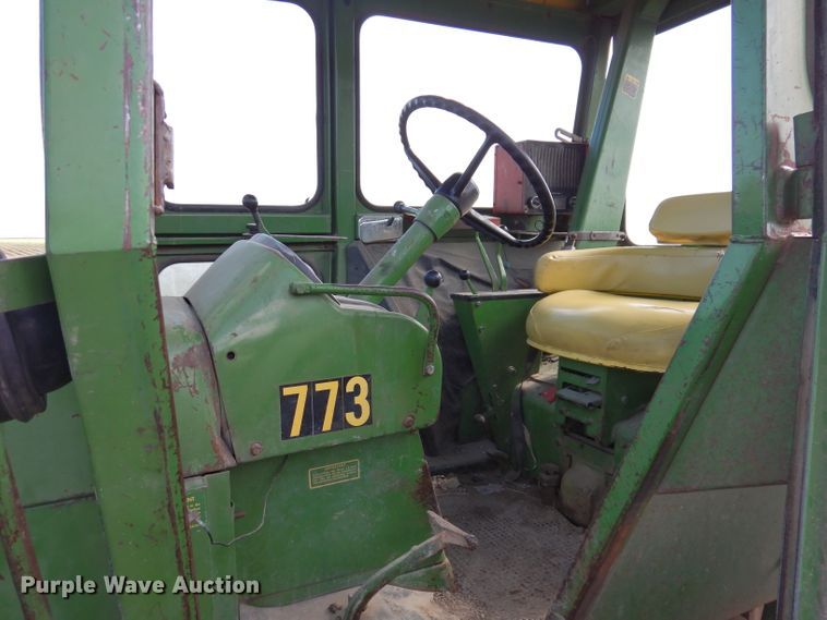 image for item IQ9535 John Deere 4320  tractor
