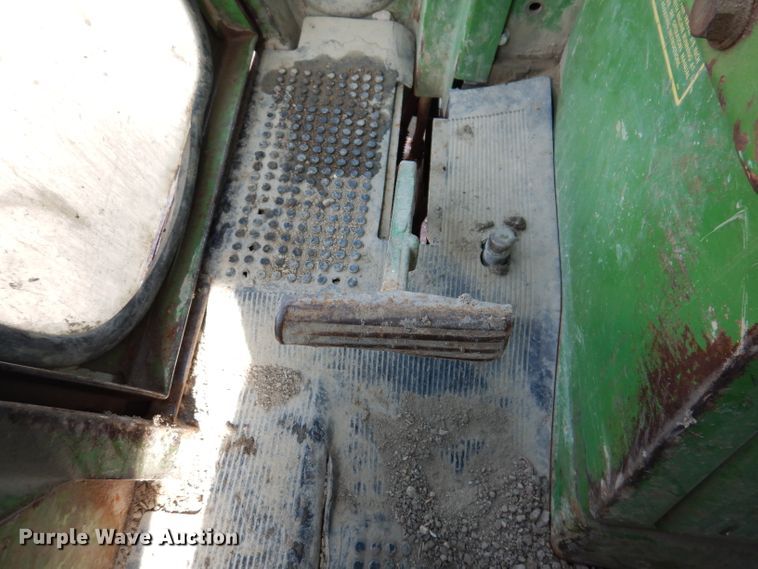 image for item IQ9535 John Deere 4320  tractor