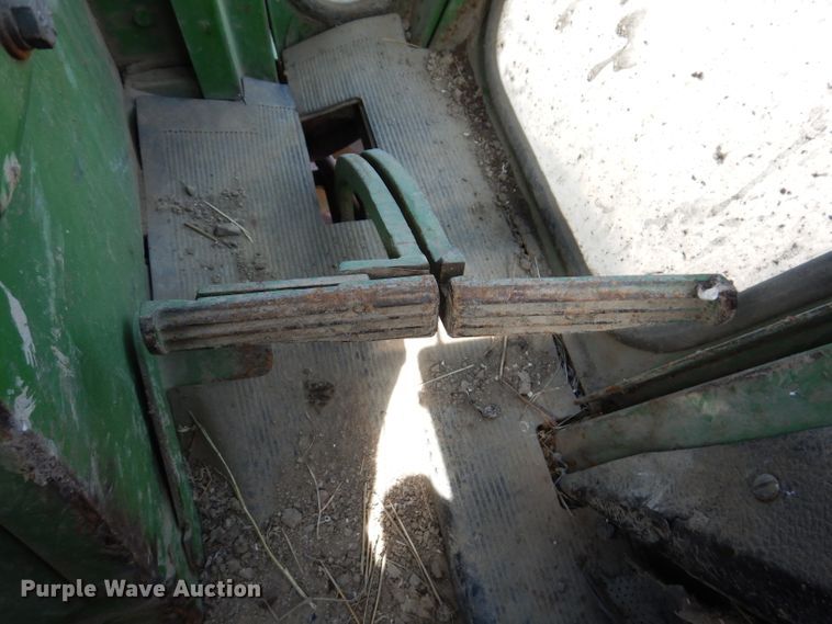 image for item IQ9535 John Deere 4320  tractor