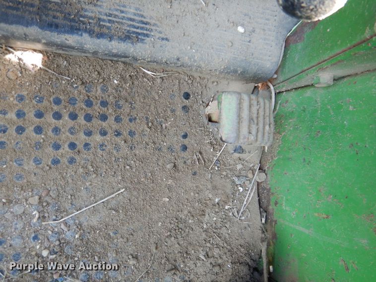 image for item IQ9535 John Deere 4320  tractor