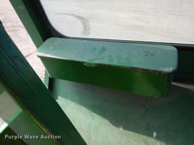 image for item IQ9535 John Deere 4320  tractor