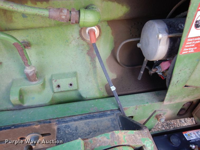 image for item IQ9535 John Deere 4320  tractor