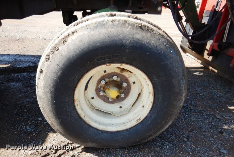 image for item IQ9535 John Deere 4320  tractor