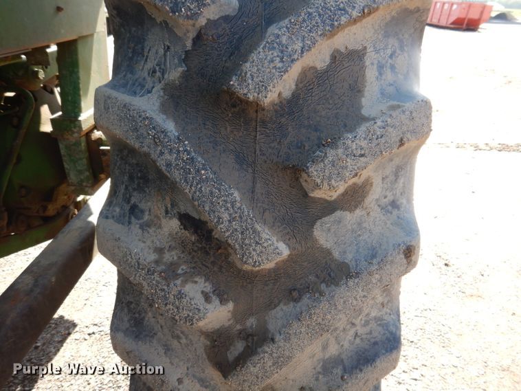 image for item IQ9535 John Deere 4320  tractor