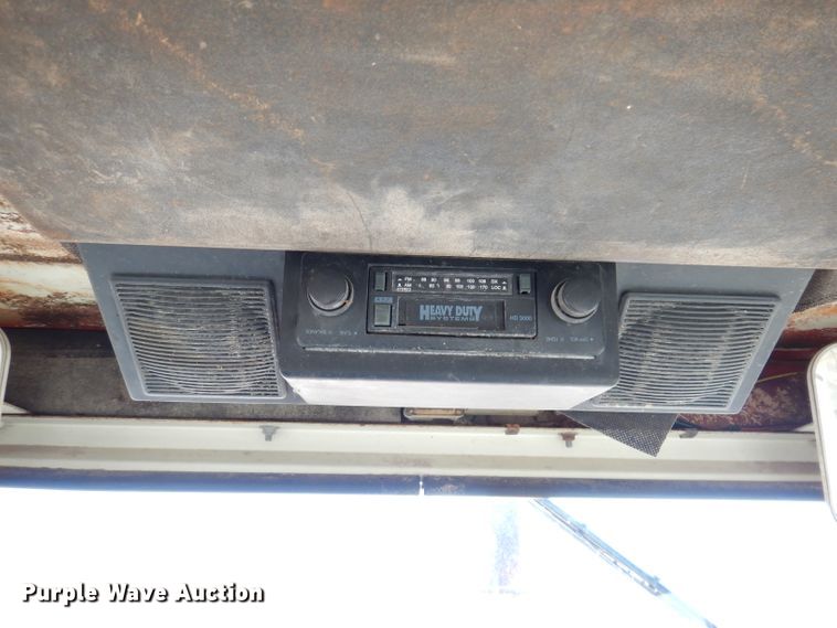 image for item IQ9538 International Farmall 1026  tractor