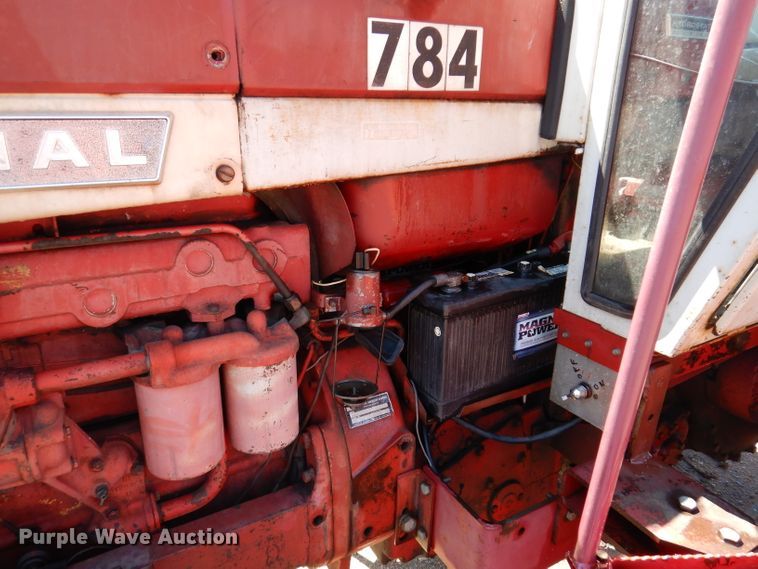 image for item IQ9538 International Farmall 1026  tractor