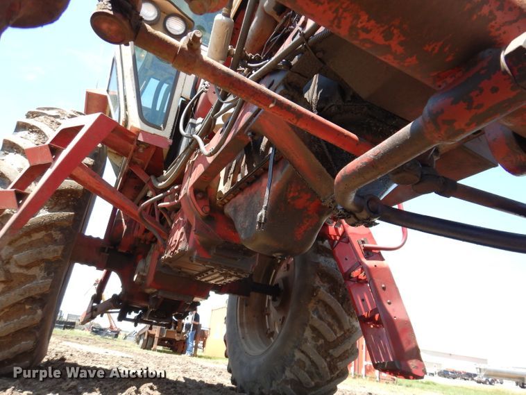 image for item IQ9538 International Farmall 1026  tractor