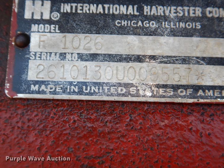 image for item IQ9538 International Farmall 1026  tractor