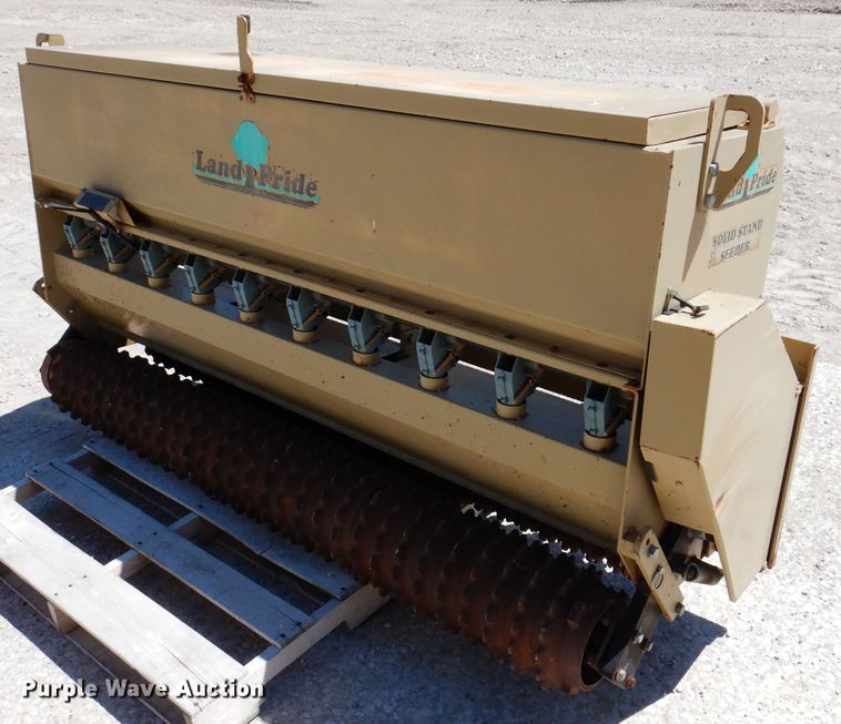 image for item IQ9561 Land Pride PS1572  seeder