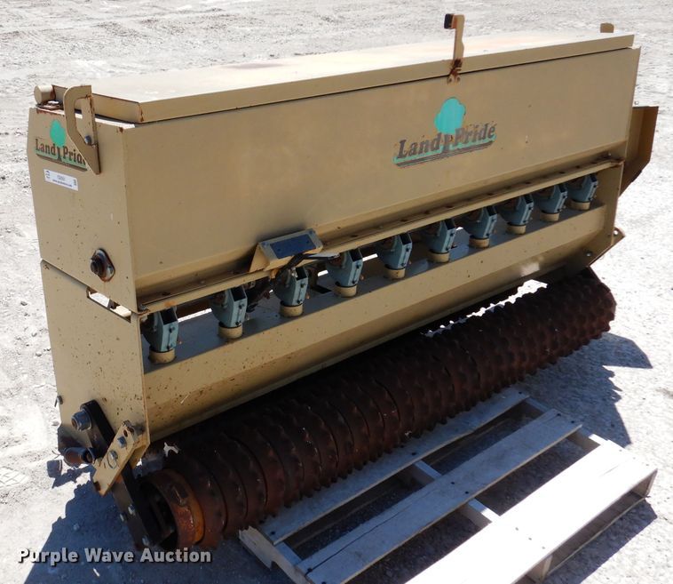image for item IQ9561 Land Pride PS1572  seeder