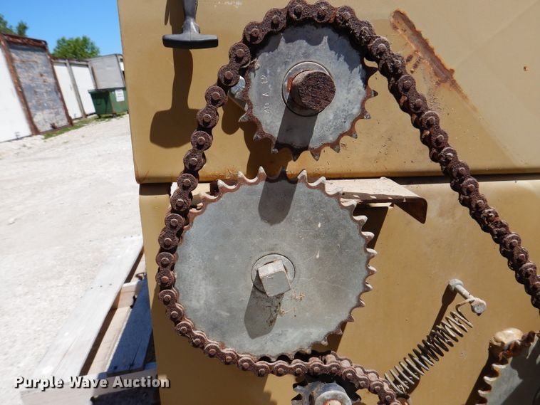 image for item IQ9561 Land Pride PS1572  seeder