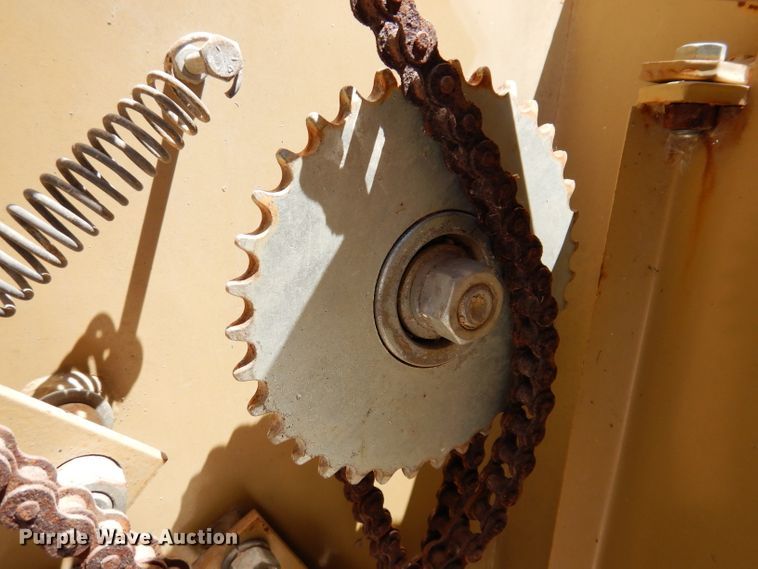 image for item IQ9561 Land Pride PS1572  seeder