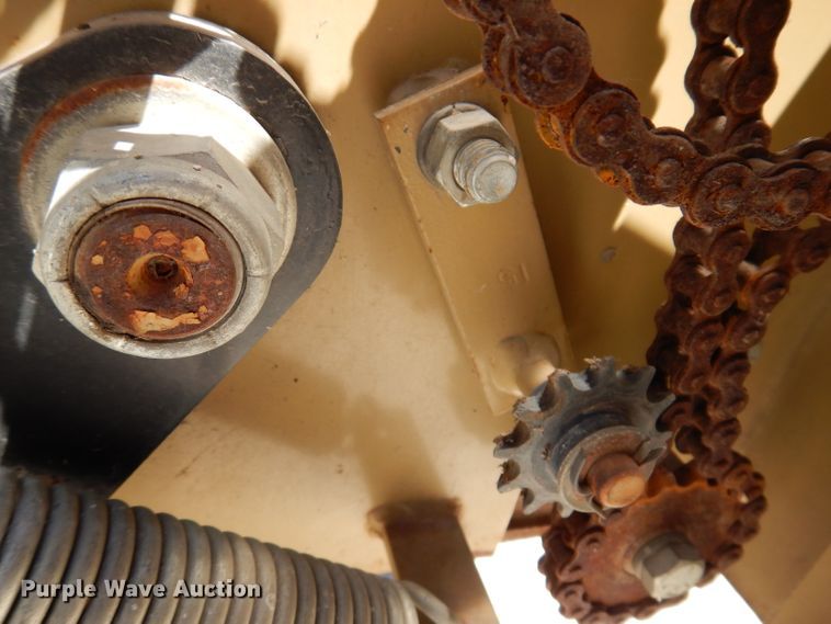 image for item IQ9561 Land Pride PS1572  seeder