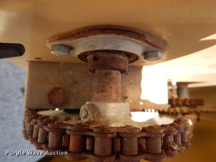 image for item IQ9561 Land Pride PS1572  seeder