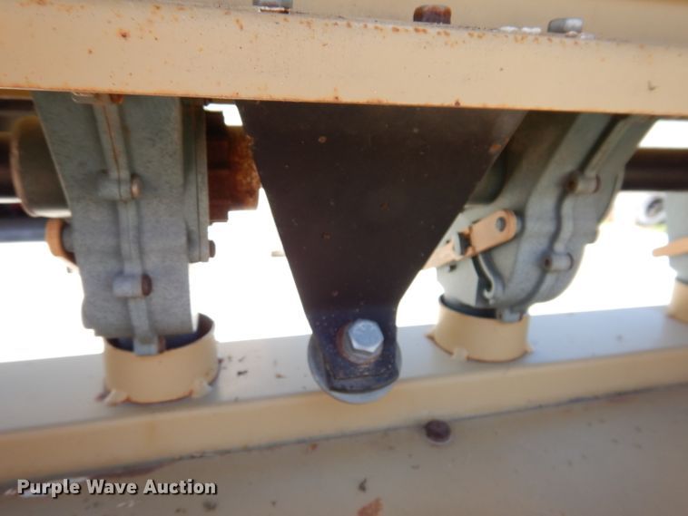 image for item IQ9561 Land Pride PS1572  seeder