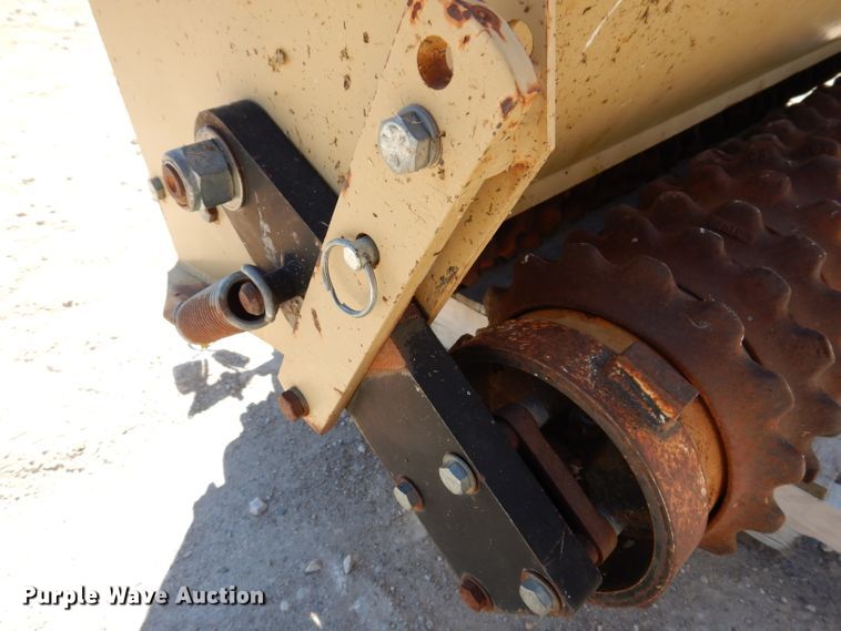 image for item IQ9561 Land Pride PS1572  seeder