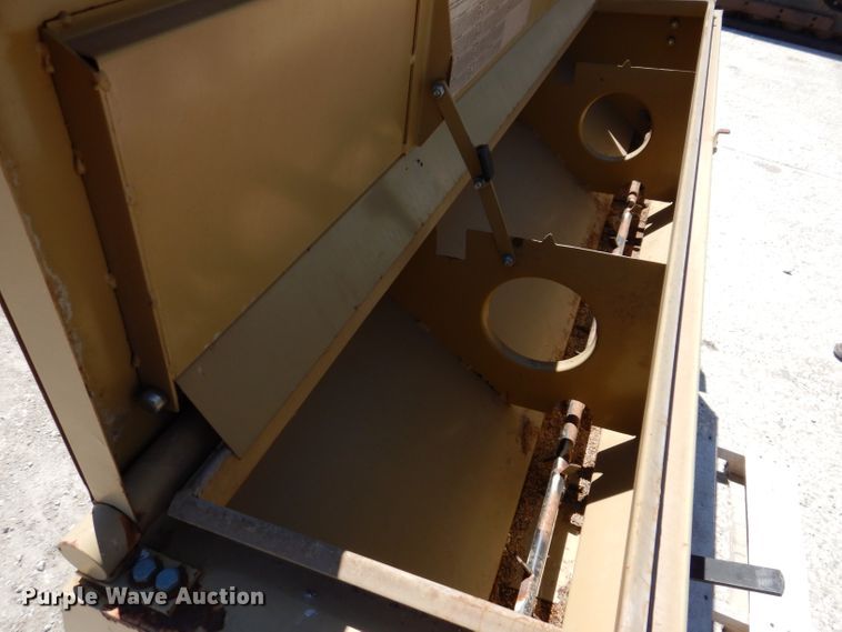 image for item IQ9561 Land Pride PS1572  seeder