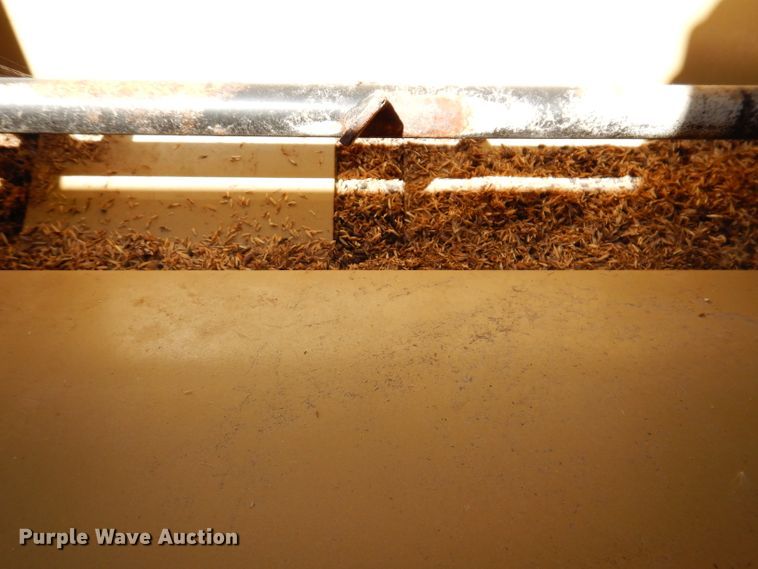 image for item IQ9561 Land Pride PS1572  seeder