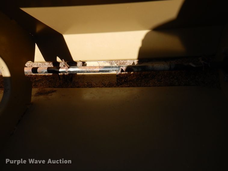 image for item IQ9561 Land Pride PS1572  seeder