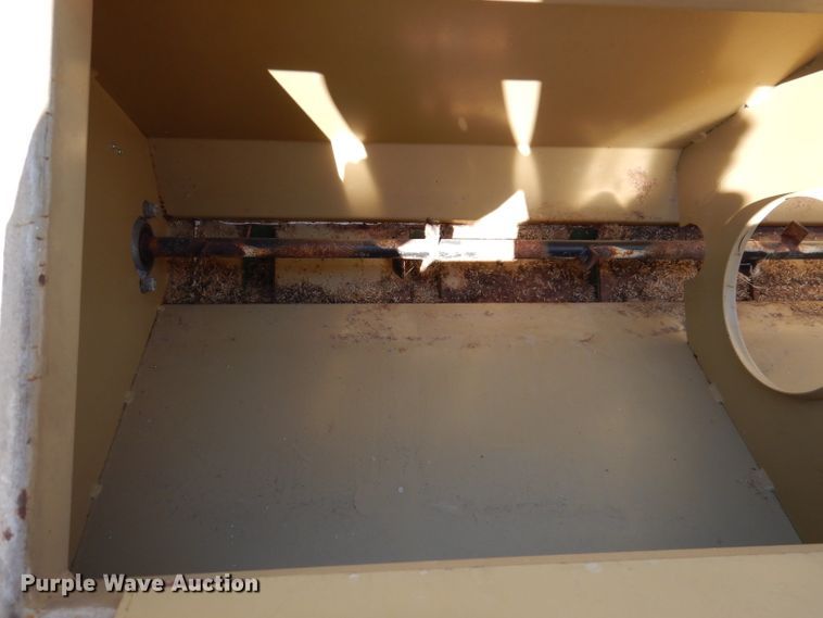 image for item IQ9561 Land Pride PS1572  seeder