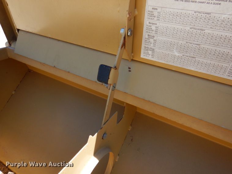 image for item IQ9561 Land Pride PS1572  seeder