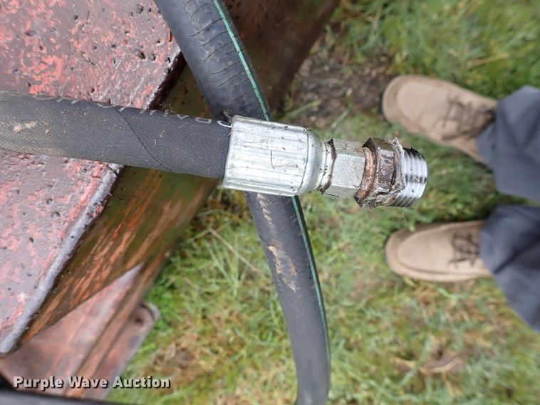 image for item IV9329 BMB  batwing mower