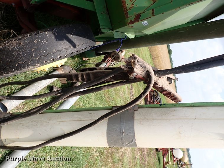 image for item IV9330 Huskee  gravity wagon