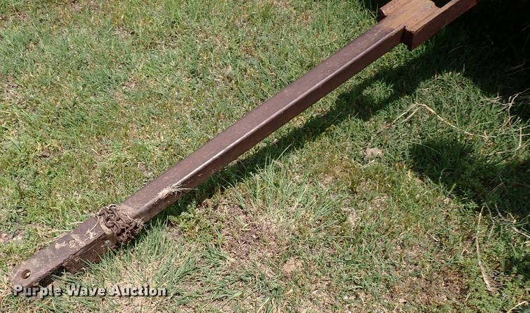 image for item IV9330 Huskee  gravity wagon