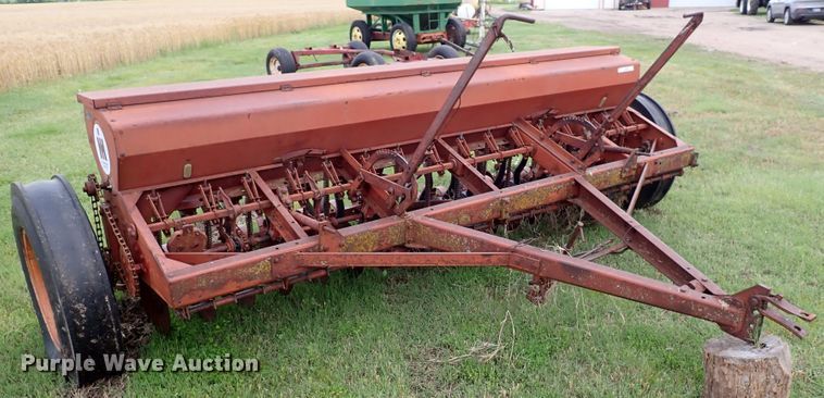 image for item IV9332 International Harvester  seeder