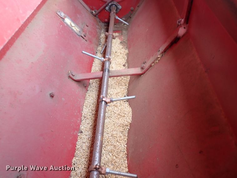 image for item IV9332 International Harvester  seeder