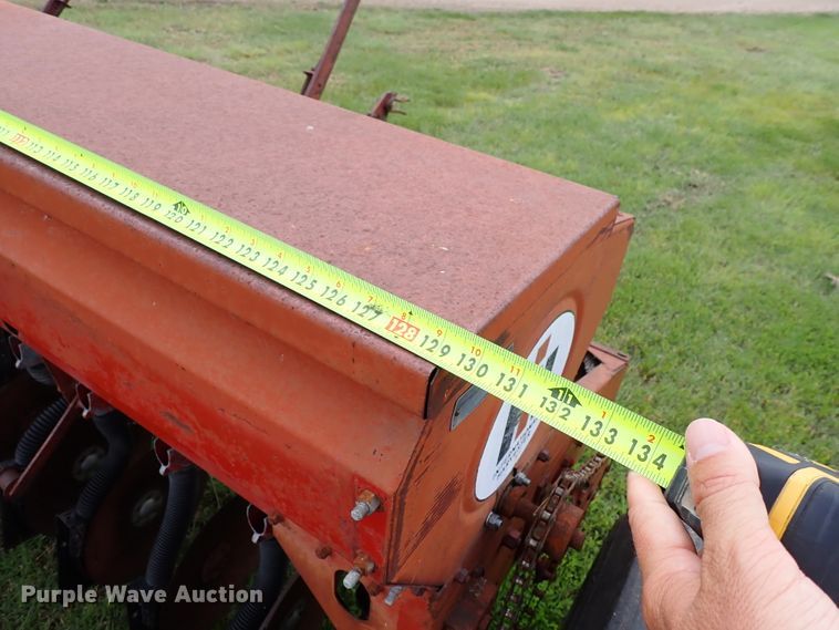 image for item IV9332 International Harvester  seeder