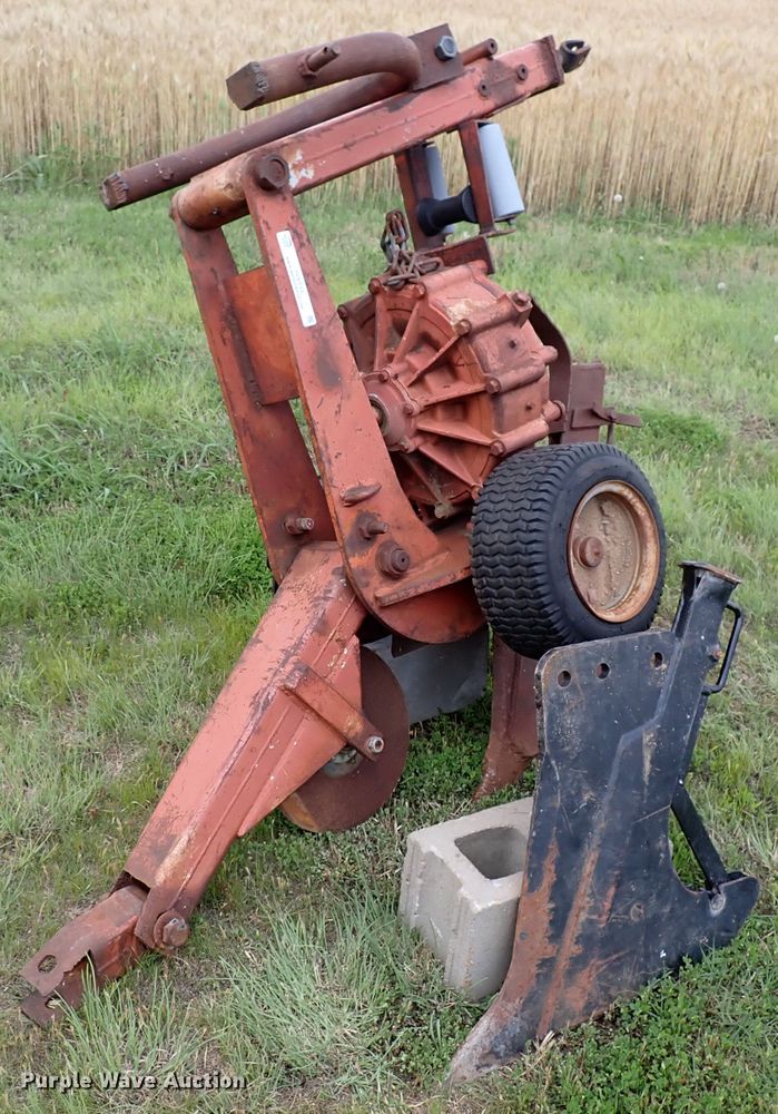 image for item IV9333 Ditch Witch  vibratory plow