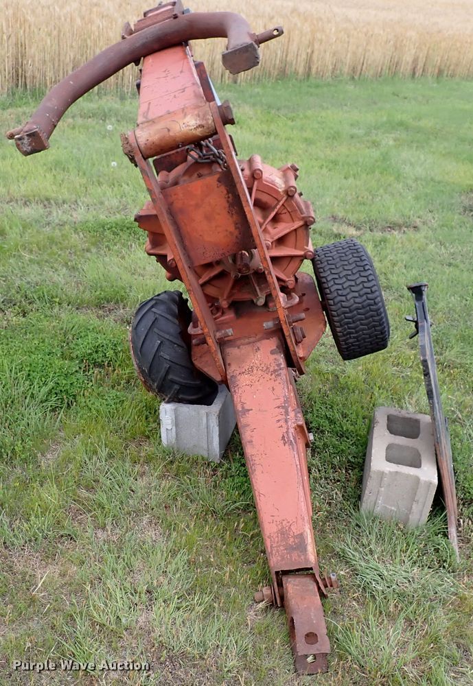 image for item IV9333 Ditch Witch  vibratory plow