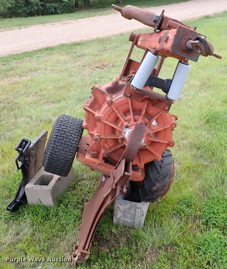 image for item IV9333 Ditch Witch  vibratory plow