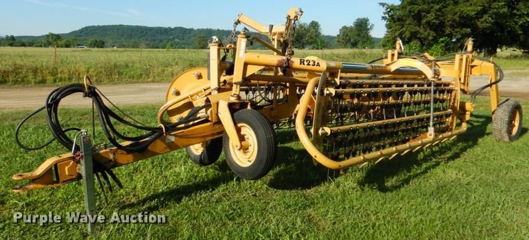 image for item IY9483 Vermeer R23A  hay rake