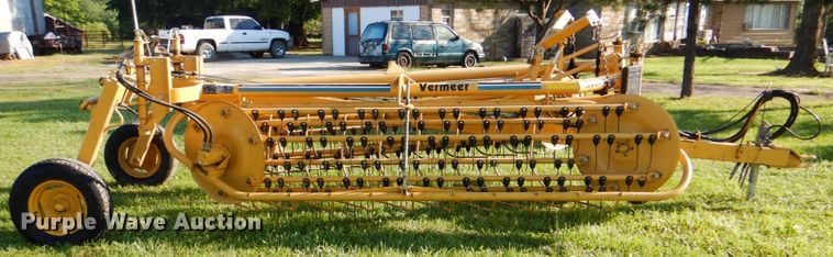 image for item IY9483 Vermeer R23A  hay rake