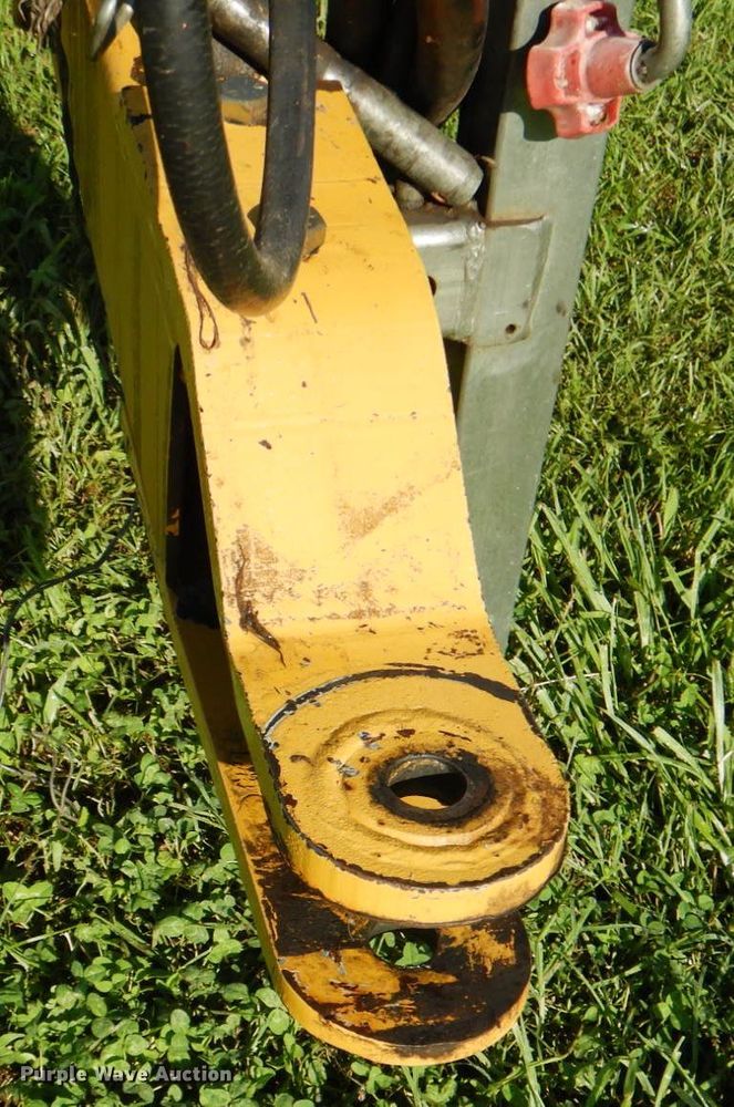 image for item IY9483 Vermeer R23A  hay rake