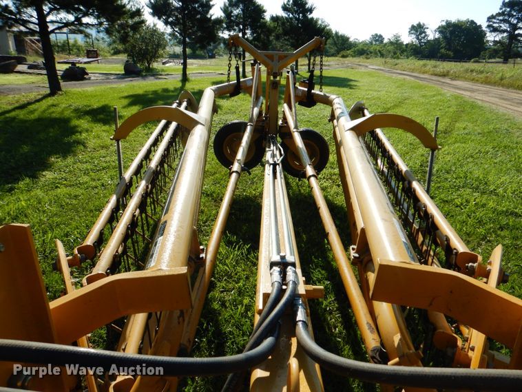 image for item IY9483 Vermeer R23A  hay rake