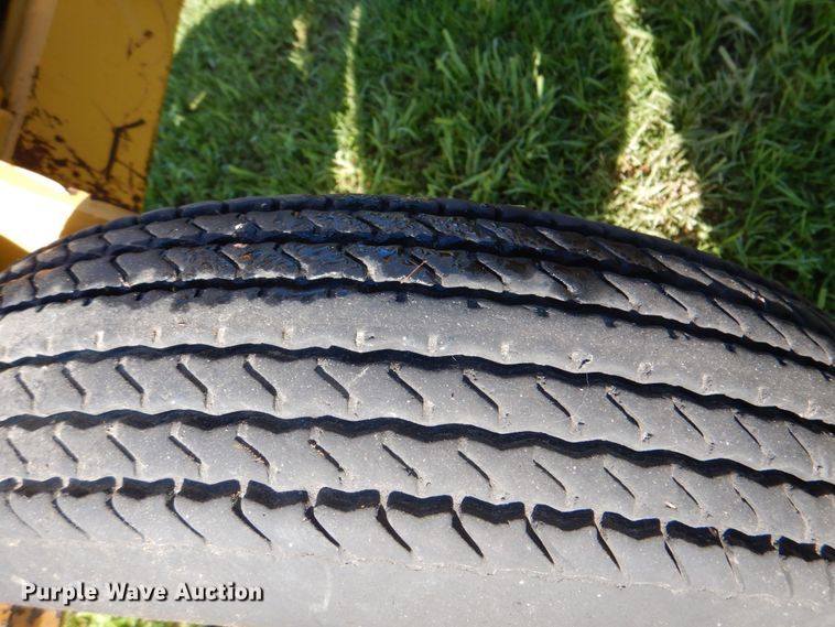 image for item IY9483 Vermeer R23A  hay rake