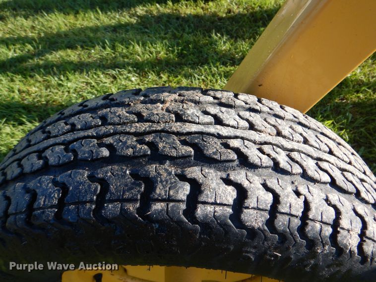 image for item IY9483 Vermeer R23A  hay rake